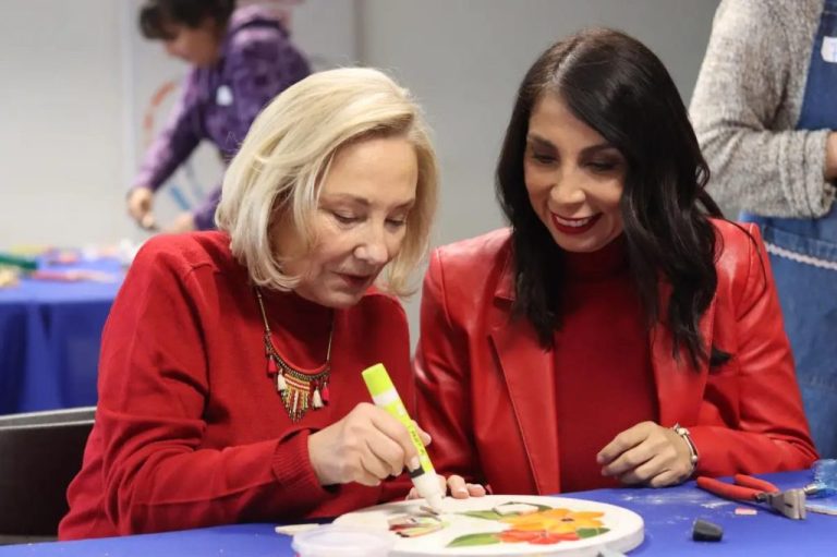 Apoyando candidatura de Rubilar: Cecilia Morel visita comuna de Puente Alto