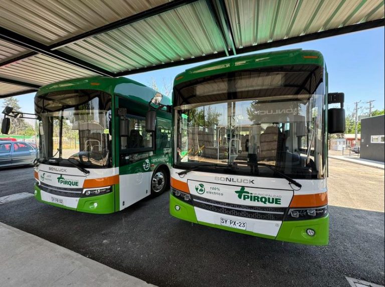 Pirque da un paso hacia la electromovilidad con nuevos buses eléctricos