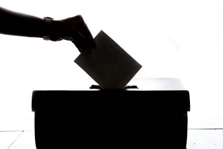 Este domingo se vota: Conoce los horarios del comercio, transporte gratuito y más detalles de la jornada electoral