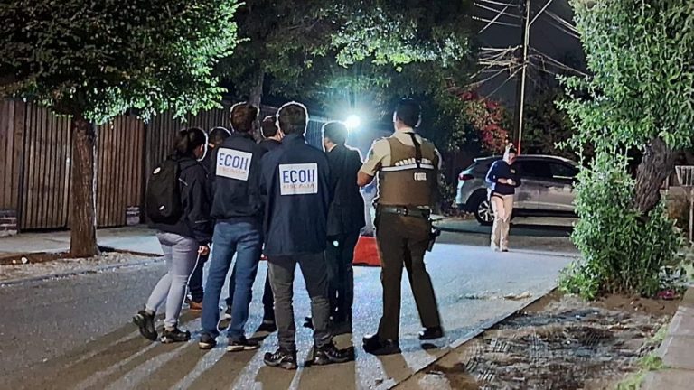 Hombre fue asesinado en Puente Alto mientras iba a bordo de un taxi