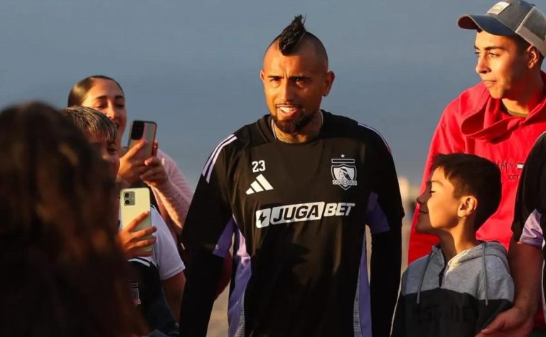 Arturo Vidal reafirma su compromiso con Colo Colo y expresa descontento por suspensión del amistoso contra Santiago Wanderers 2025-01-08T16:50:38.000Z.jpg