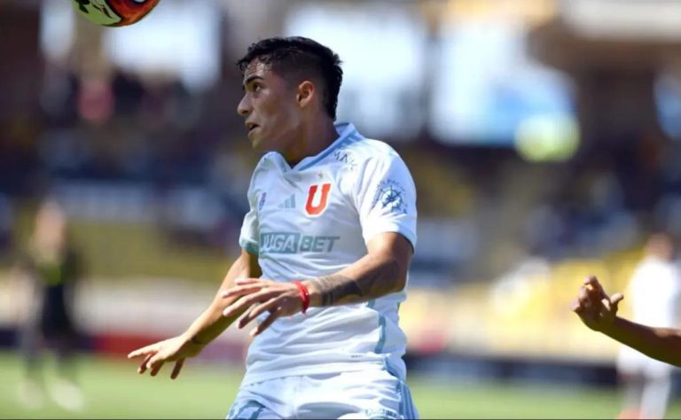 Lucas Assadi, la joya de Universidad de Chile que capta el interés de Europa: Toulouse pone sus ojos en el talento chileno mientras se prepara para la Copa Libertadores 2025 2025-01-08T17:01:51.000Z.jpg