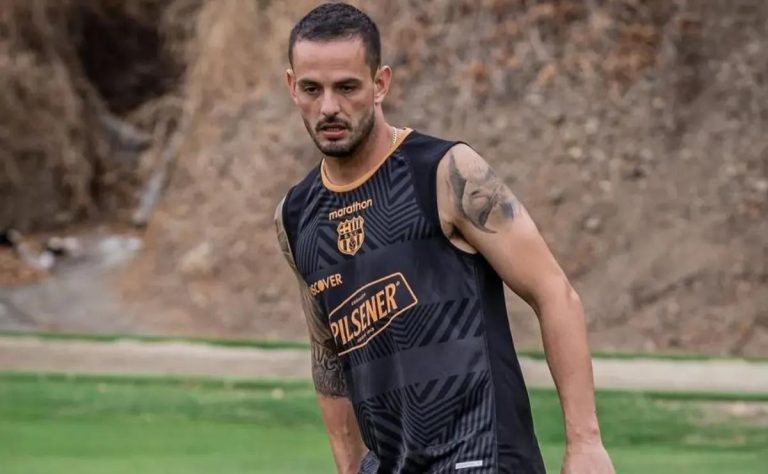Universidad de Chile negocia estrategia con Barcelona de Guayaquil para fichar a Octavio Rivero tras llegada de Felipe Caicedo 2025-01-08T19:16:10.000Z.jpg