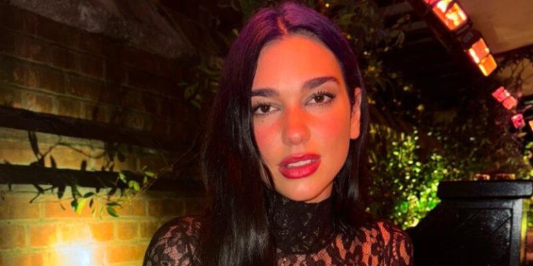 Dua Lipa regresa a Chile para grabar comercial de Yves Saint Laurent en impresionantes paisajes naturales y urbanos 2025-01-11T17:24:32.000Z.jpg