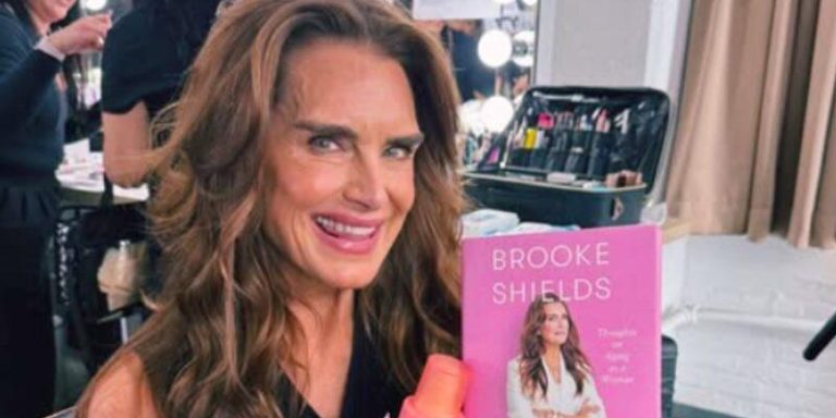 Brooke Shields revela en su nuevo libro y documental la lucha contra la imagen juvenil en Hollywood y promueve la aceptación del envejecimiento natural 2025-01-11T21:30:25.000Z.jpg