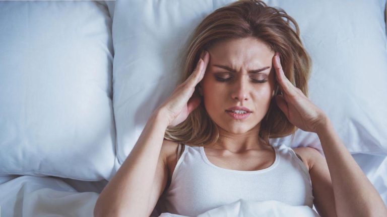 El fenómeno del “vamping”: cómo el uso nocturno de tecnología afecta tu sueño y salud 2025-01-15T05:00:08.000Z.jpg