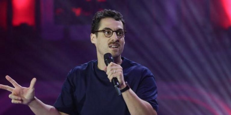 Ignacio Socías no conquista en su debut en Olmué 2025: la dura competencia de “Detrás Del Muro” se lleva la audiencia. 2025-01-17T04:59:15.000Z.jpg