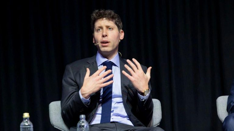La inteligencia artificial revoluciona las industrias: Sam Altman destaca la importancia de las habilidades humanas frente a herramientas como ChatGPT y Grok 2025-01-17T05:00:07.000Z.jpg