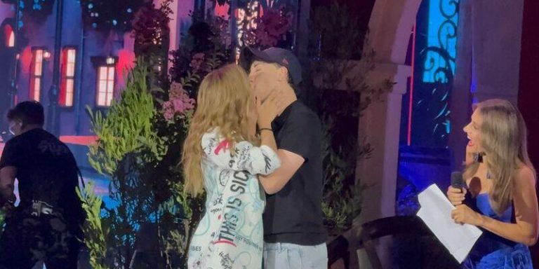 Romance y música deslumbran en la segunda jornada del Festival del Huaso de Olmué 2025 con Carla Jara y Diego Urrutia como protagonistas destacados 2025-01-18T01:39:35.000Z.jpg