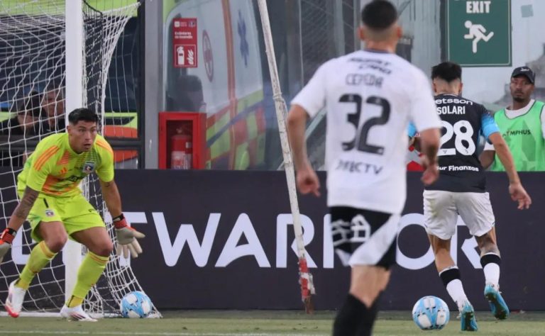 Colo Colo cae 3-0 ante Racing en el último amistoso de pretemporada: Preocupación antes de la Supercopa contra Universidad de Chile 2025-01-19T00:07:49.000Z.jpg