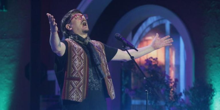 Mauricio Palma conquista el Festival de Olmué 2025 con un show de humor innovador y lidera el rating televisivo en Chile 2025-01-20T04:52:26.000Z.jpg