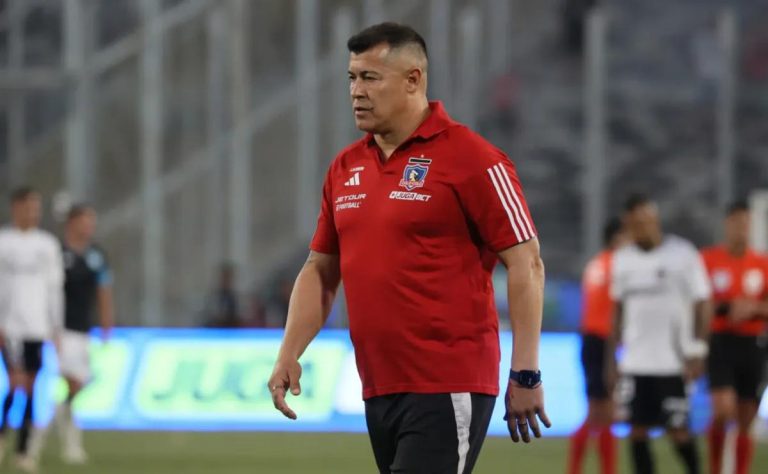 Colo Colo enfrenta desafíos en el mercado de pases 2025 mientras busca incorporar a Sebastián Villa 2025-01-20T19:40:35.000Z.jpg