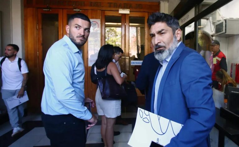 José Luis Álvarez Llama a Resolver el Paro del Fútbol Chileno: “Es Mucho Ya” y Aboga por Menos Extranjeros 2025-01-21T16:19:06.000Z.jpg