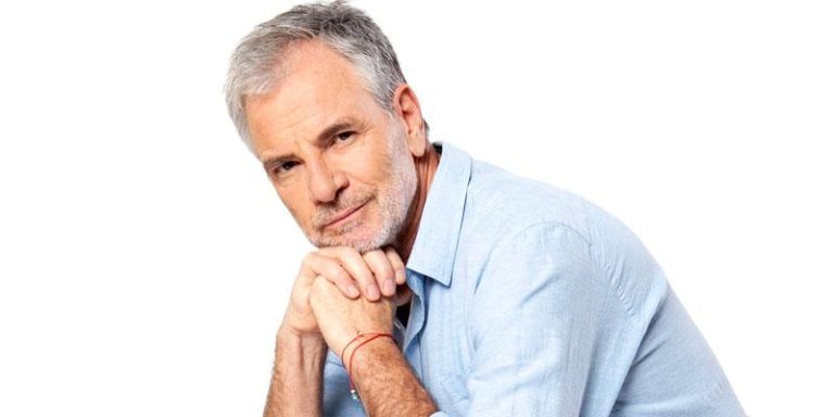 Álvaro Rudolphy habla sobre su posible regreso a las teleseries chilenas tras su paso por el cine: ¿Será el 2025 el año del retorno televisivo? 2025-01-22T21:44:58.000Z.jpg