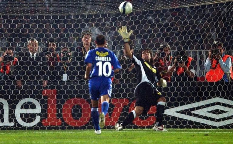 Reflexiones a 20 Años del Título de Colo Colo: El Penal Errado que Definió una Épica Rivalidad en el Fútbol Chileno 2025-01-25T17:21:20.000Z.jpg