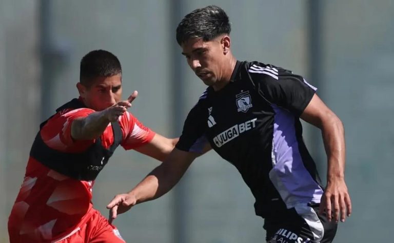 Colo Colo destaca en amistosos a puertas cerradas frente a Deportes Recoleta antes de la Copa Chile; Javier Correa brilla con doblete 2025-01-25T21:17:24.000Z.jpg