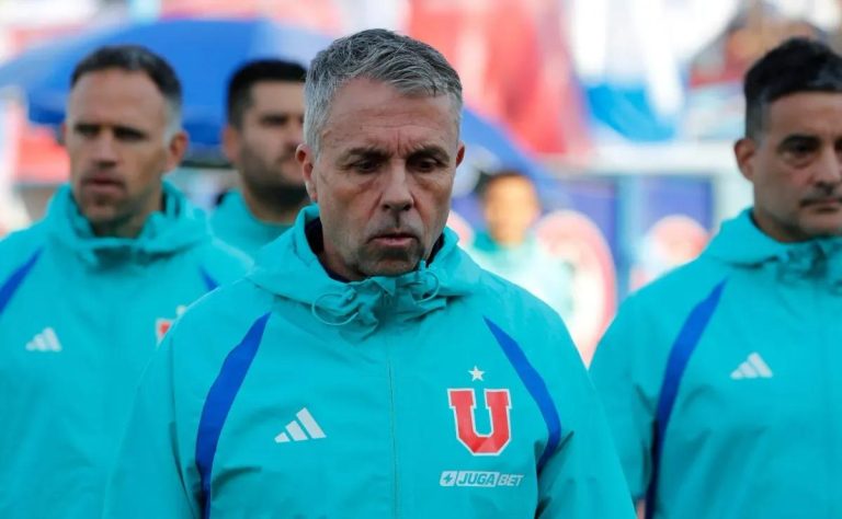Universidad de Chile Septuplica Refuerzos: Busca un ‘9’ Estelar con Alternativas como Octavio Rivero y Lucas Di Yorio en la Mira 2025-01-26T15:01:51.000Z.jpg