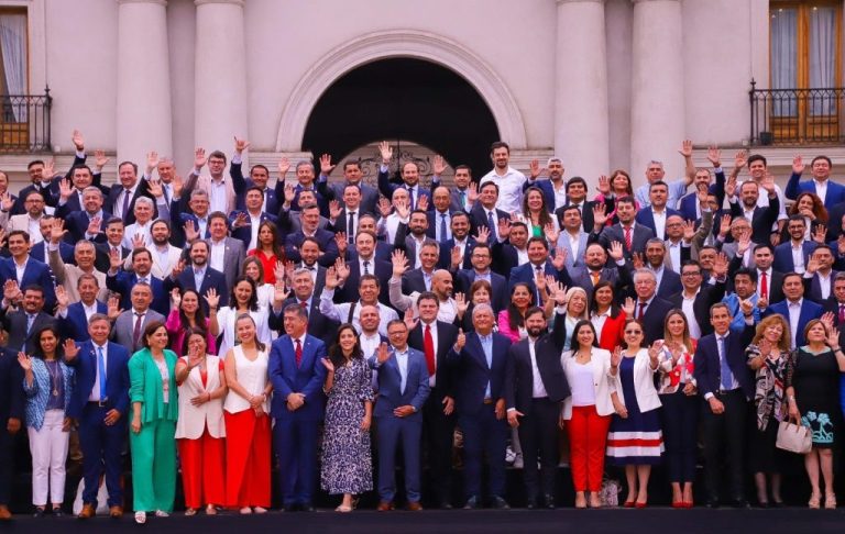 Alcalde Jaime Escudero solicita al Presidente Boric mayor apoyo para el transporte rural