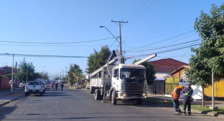 CGE informa robo de cables en faenas de cambio de poste chocado en Puente Alto