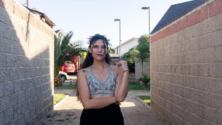 “Hacer canciones fue un portal de liberación”: Entrevista con Amy, artista puentealtina