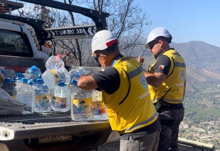 Municipalidad de La Florida apoya a vecinos afectados por incendios en San José de Maipo