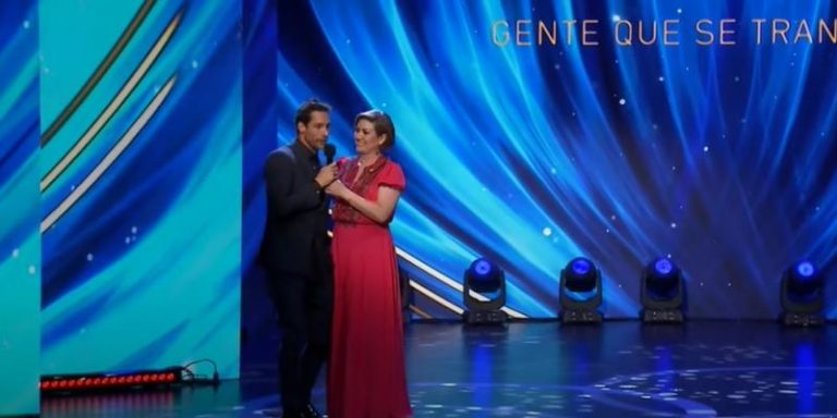 Polémica en los Premios Caleuche 2025: Gonzalo Valenzuela acusa a actrices y el Colectivo RACH responde enfáticamente 2025-01-31T21:16:26.000Z.jpg