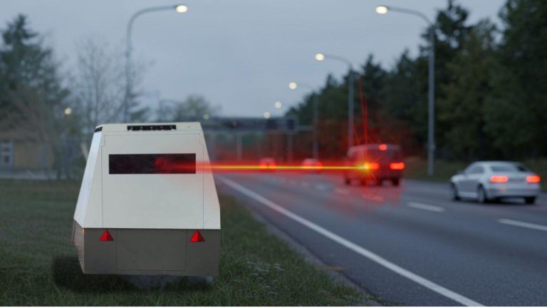 Innovaciones tecnológicas en Cataluña: Nuevos radares móviles futuristas mejoran el control del tráfico y aumentan la seguridad vial 2025-01-31T22:30:03.000Z.jpg