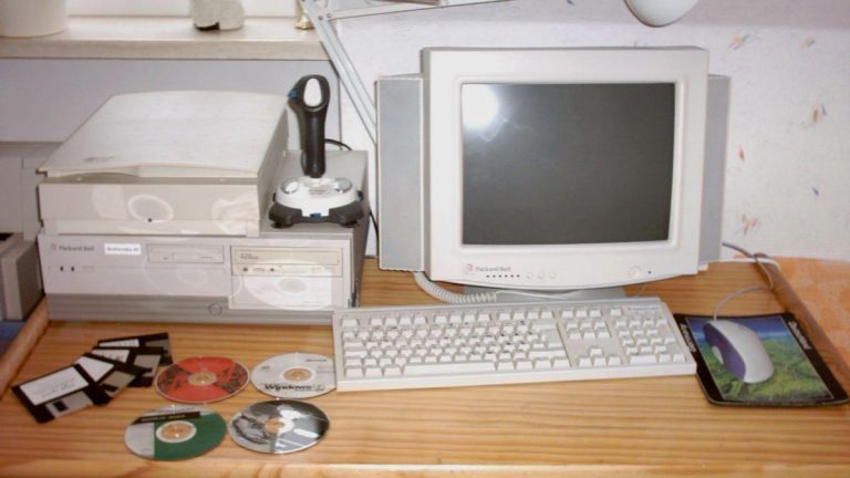 Packard Bell: El Ícono de los 90 que Conquistó el Mercado de PCs y su Inevitable Desaparición 2025-02-07T04:00:04.000Z.jpg