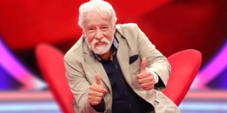 Iván Arenas, el eterno Profesor Rossa, se une a “Viva Viña” con contenido histórico y curiosidades en el Festival de Viña del Mar 2024 2025-02-09T23:00:15.000Z.jpg