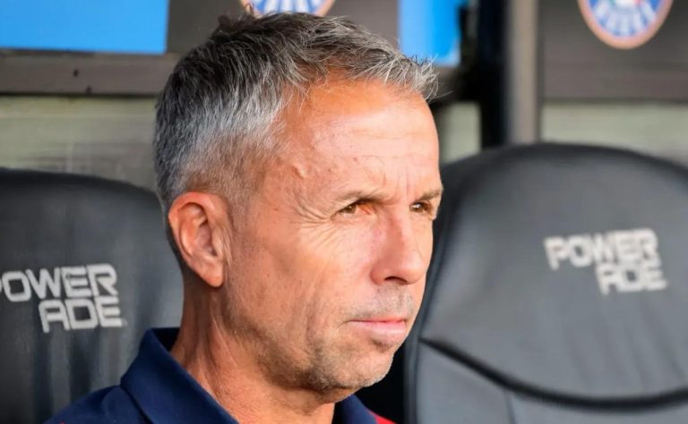 Universidad de Chile se enfrenta a Ñublense sin Zaldivia ni Contreras: desafíos y estrategias para el debut en el Campeonato Nacional 2025 2025-02-11T15:01:06.000Z.jpg