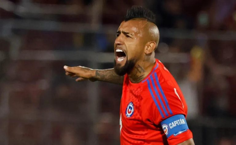Vandalismo en Talcahuano: Destrozan topiario homenaje a Arturo Vidal y conmocionan a la comunidad 2025-02-13T17:15:14.000Z.jpg