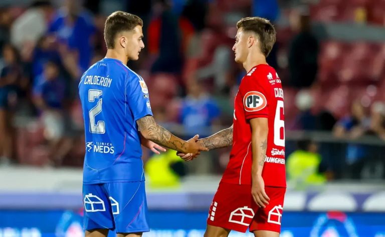 Mellizos Calderón se Enfrentan en el Clásico Universidad de Chile vs Ñublense: Un Duelo Familiar Inolvidable 2025-02-16T14:55:00.000Z.jpg