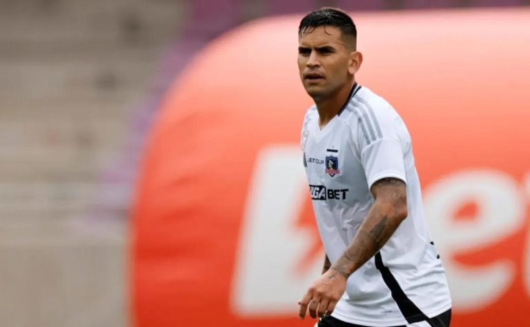 Colo Colo brilla en su debut en el Campeonato Nacional 2025 con una victoria 3-1 ante Deportes La Serena destacando a Sebastián Vegas 2025-02-17T13:37:40.000Z.jpg