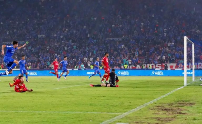 Universidad de Chile enfrenta desafíos logísticos por restricciones del Estadio Nacional para Copa Chile 2024 2025-02-19T17:03:08.000Z.jpg