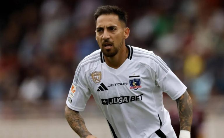 Javier Correa Brilla en Colo Colo: Consejo Vital para Jóvenes Futbolistas sobre Disciplina y Finanzas 2025-02-20T01:18:23.000Z.jpg
