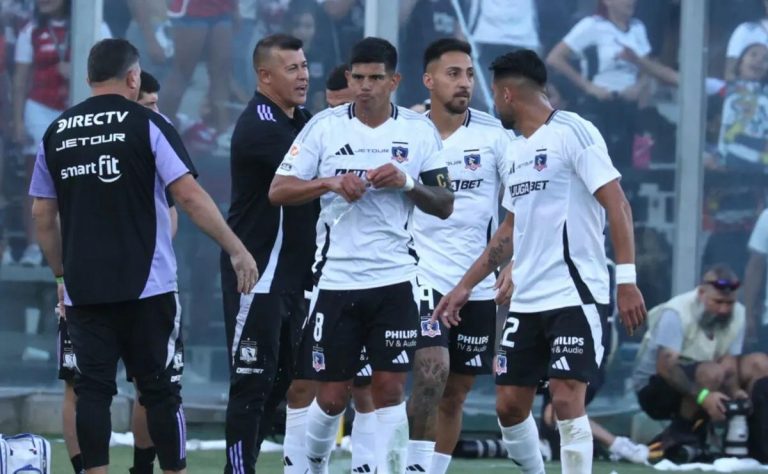 Colo Colo Enfrenta Dificultades: Lesión de Vidal y la Esperanza del Regreso de Salomón Rodríguez para Revivir ante Huachipato 2025-02-25T11:03:47.000Z.jpg