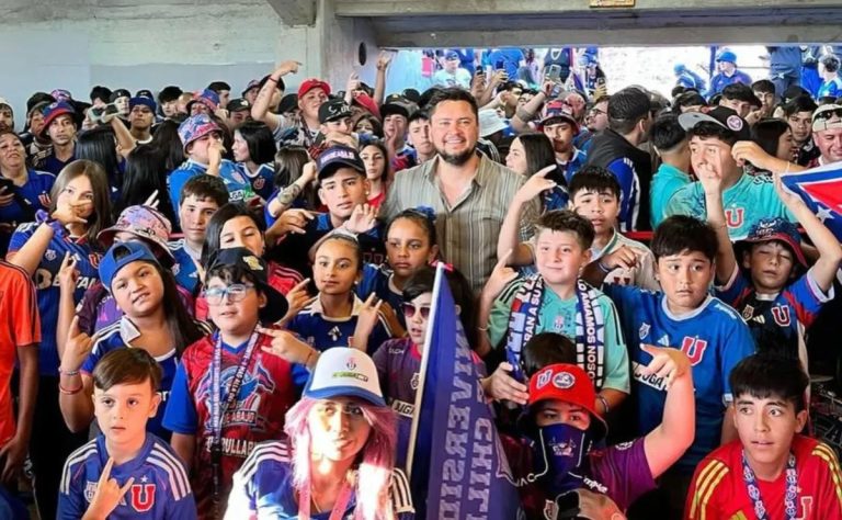 Waldo Ponce Vive la Pasión de Los de Abajo: Un Emocionante Regreso del Ídolo de la Universidad de Chile 2025-02-25T17:48:06.000Z.jpg