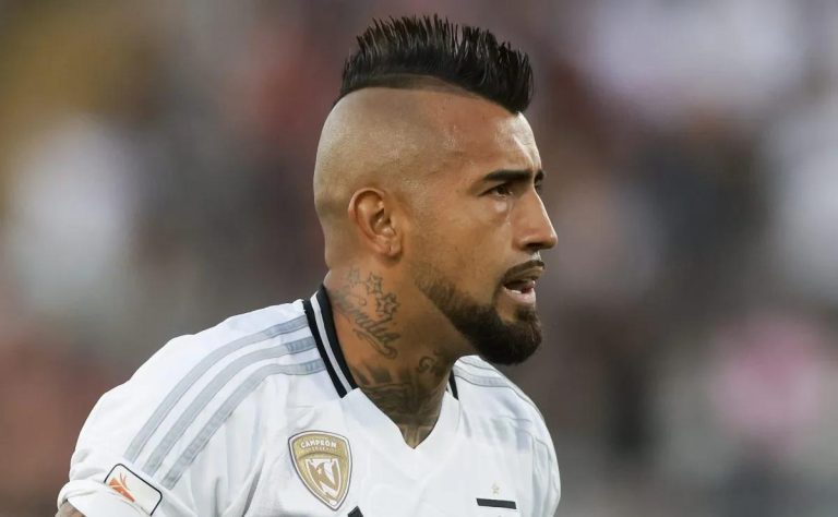 Colo Colo sigue en la senda de la recuperación: Lucas Cepeda confía en el retorno de Arturo Vidal tras la derrota ante O’Higgins 2025-02-27T18:26:01.000Z.jpg