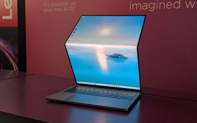 Lenovo Revoluciona con el Portátil Plegable Thinkbook Código Flip AI PC en el Mobile World Congress 2025: Innovación OLED y Versatilidad en el Mundo de la Tecnología 2025-03-02T23:00:09.000Z.jpg