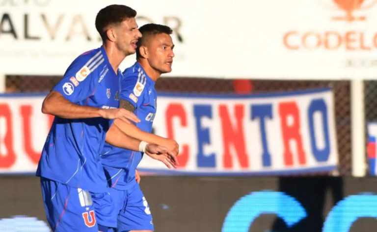 Universidad de Chile sufre su primera derrota ante Cobresal en el Campeonato Nacional: Un revés que exige autocrítica y mejoras en el equipo 2025-03-03T01:05:24.000Z.jpg