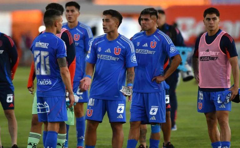 Universidad de Chile sufre su primera derrota ante Cobresal, pierde el liderato y enfrenta críticas por el desempeño de Leandro Fernández 2025-03-03T11:33:17.000Z.jpg