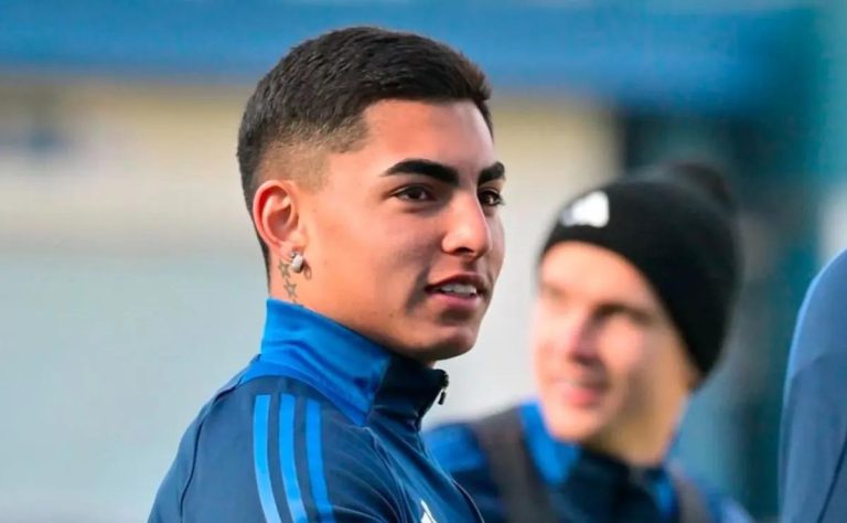 Jordhy Thompson en la Encrucijada: ¿Regreso a Colo Colo o Nuevo Rumbo en el Fútbol Chileno? 2025-03-05T21:41:42.000Z.jpg