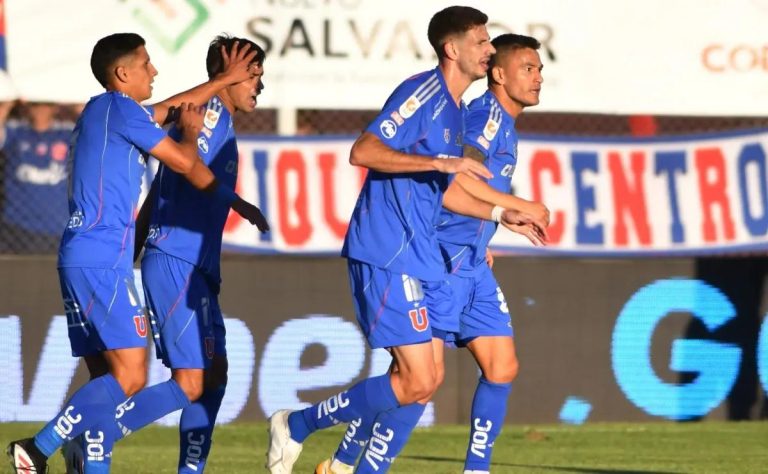 Lucas Di Yorio y Rodrigo Contreras muestran su lealtad en el Estadio Bicentenario La Florida durante la eliminación de Everton en la Copa Sudamericana 2025-03-06T11:59:48.000Z.jpg