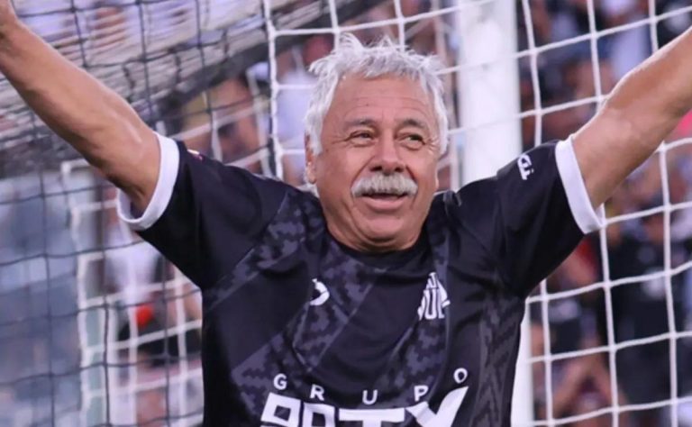 Colo Colo en Crisis: Carlos Caszely Lanza Fuertes Críticas y Consejos a Jorge Almirón Previo al Duelo contra Everton 2025-03-09T23:31:45.000Z.jpg