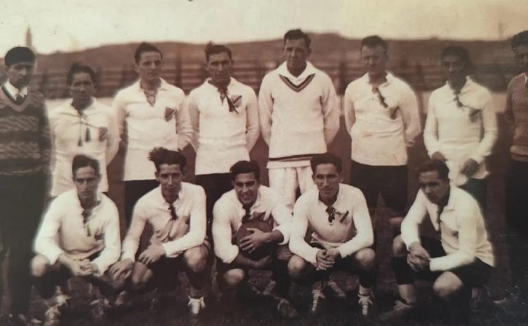 Colo Colo: Descubre el Enigma del Nombre del Club Más Laureado de Chile y su Conexión con la Historia Mapuche y el Deporte Araucano 2025-03-11T20:05:17.000Z.jpg