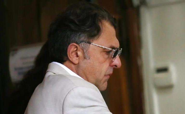 Escándalo en Colo Colo: Aníbal Mosa agredido en violenta reunión de directorio mientras se prepara para el centenario del club 2025-03-13T17:59:45.000Z.jpg