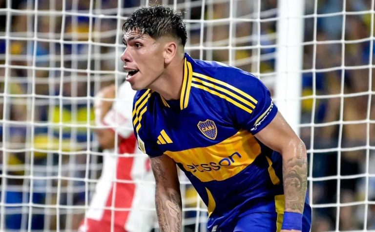 Carlos Palacios genera controversia al ser captado en la barra de Colo Colo mientras juega para Boca Juniors 2025-03-14T15:37:54.000Z.jpg