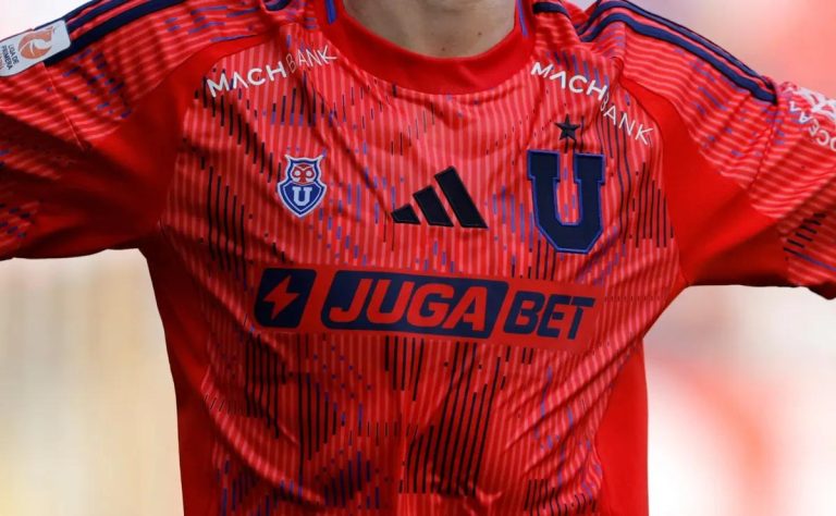 Empate y Controversia en Universidad de Chile: La Cuestionada Estrategia de Gustavo Álvarez y el Debate Sobre Jugadores Sub-21 2025-03-15T14:58:19.000Z.jpg