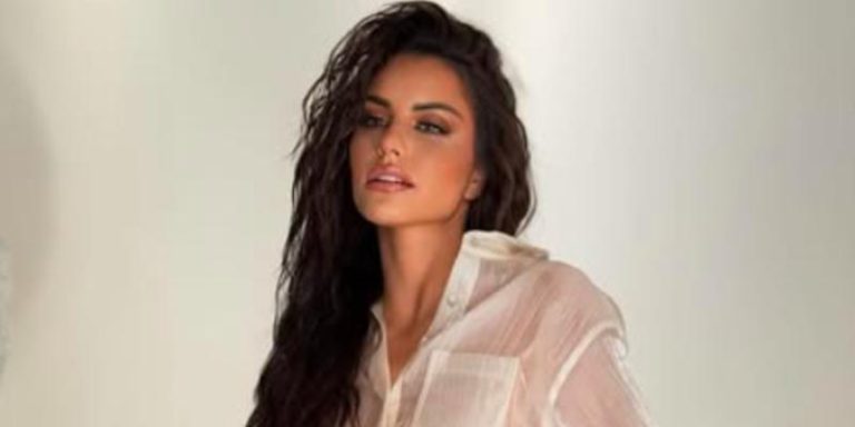 Emilia Dides: De Miss Universo al Estrellato Internacional como Presentadora y Modelo en Ascenso 2025-03-15T19:31:59.000Z.jpg