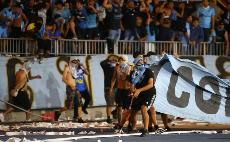 Turbulencias en Iquique: sanción por incidentes podría favorecer a Colo Colo en el Campeonato Nacional 2025 2025-03-17T11:16:38.000Z.jpg
